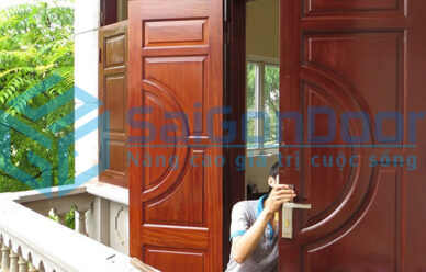 Cửa thép vân gỗ chống cháy